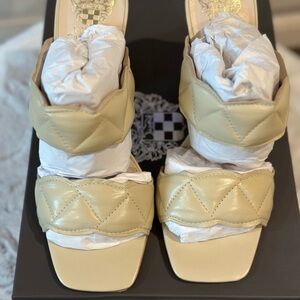 Vince Camuto VC-Renneya; Color Bone Baby Sheep